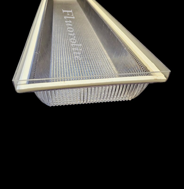 F 8141 VAPOR TIGHT lens