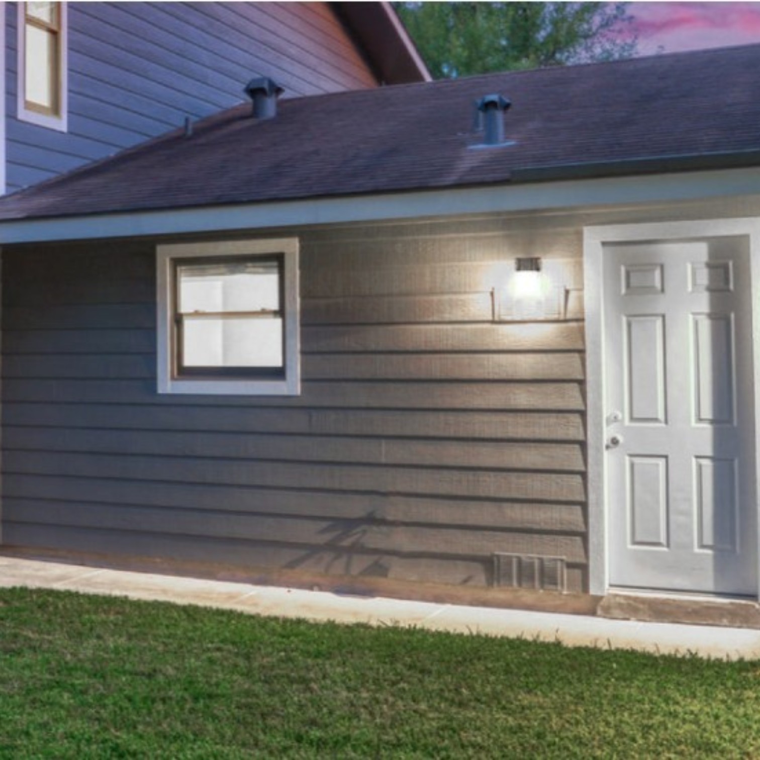 Dusk to dawn wall pack fixture